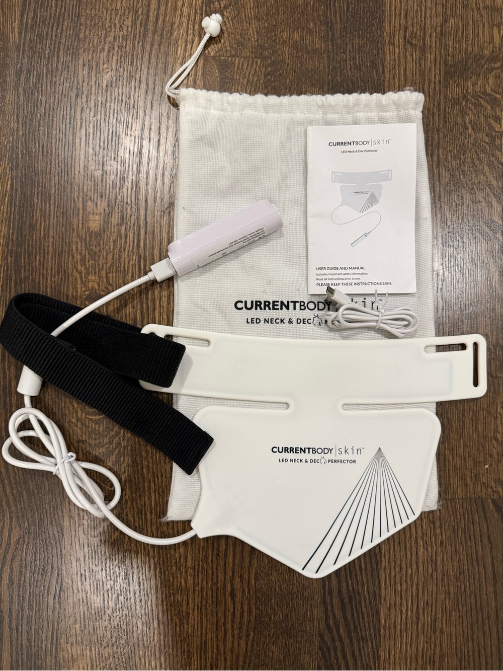 CURRENTBODY Skin LED Neck & Dec Perfector - White